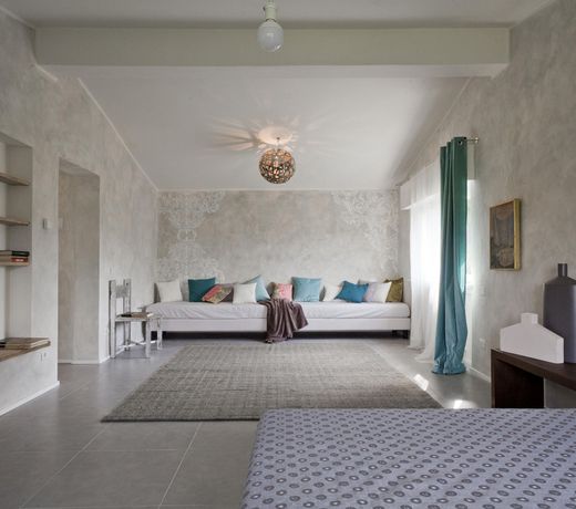Villa De Hura