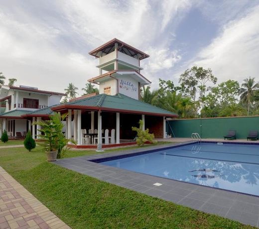 Villa 4U