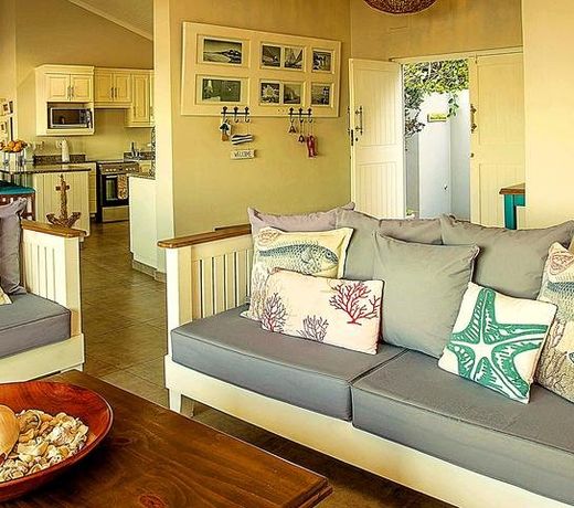 Amanzi Beach House