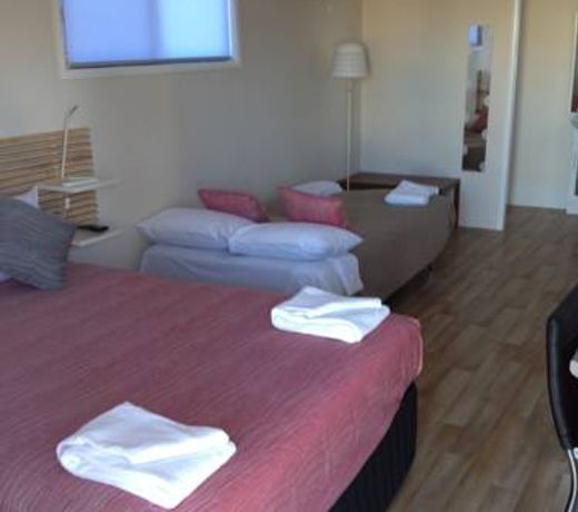 Pick A Box Motel