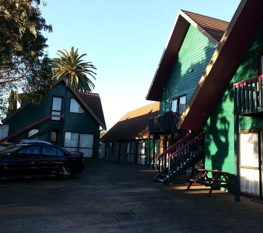 Crusoe's Motel