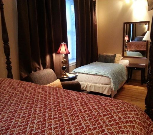 Ray's Bucktown Bed and Breakfast