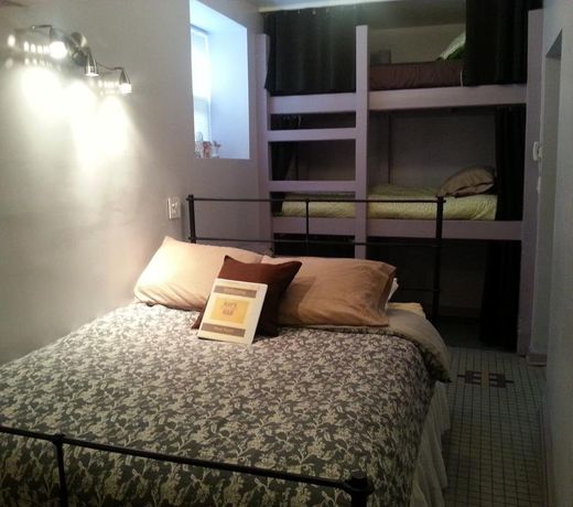 Ray's Bucktown Bed and Breakfast