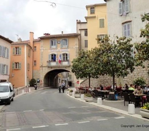 PORTE SARRAZINE