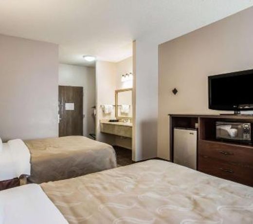 Quality Inn & Suites Lawrence - University Area