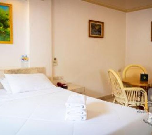 Clarkton Hotel Apartment