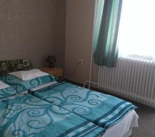 PLATÃN APARTMANHÃZ