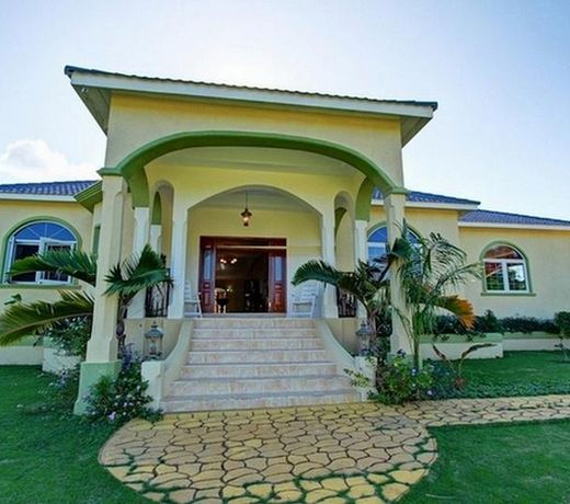 Valencia Villa