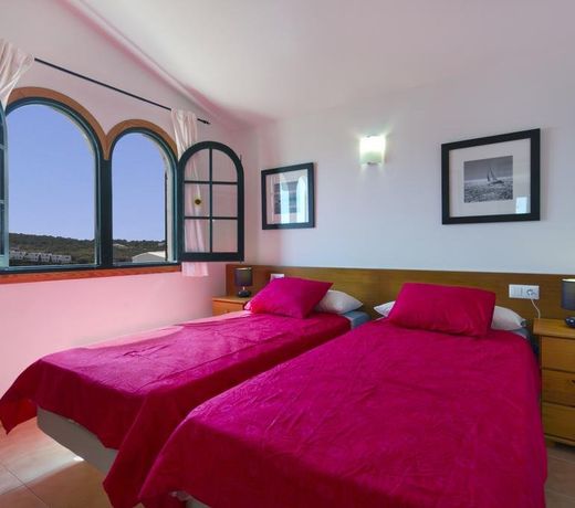 Villa Lira