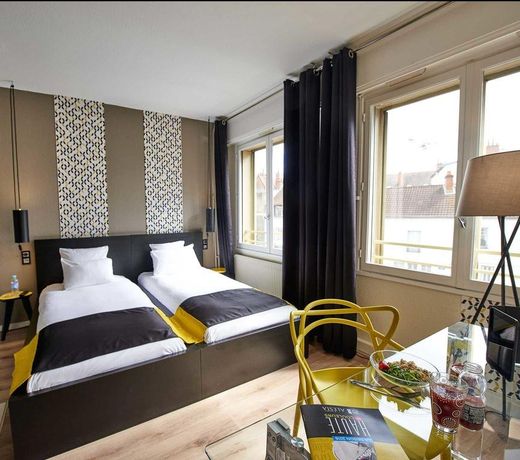 L'aparthoteL LhL
