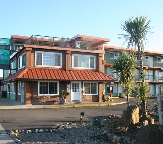 Westport Inn