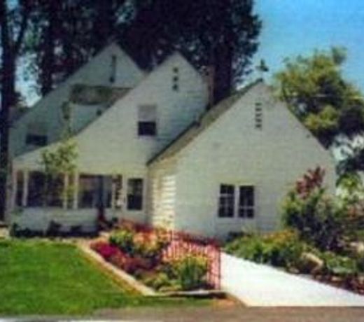 STONEHOUSE COUNTRY INN