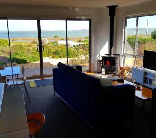 Coorong Waterfront Retreat