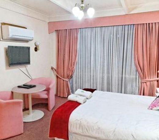 Plainsman Motel