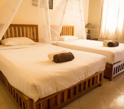 Joe's Cafe and Garden Resort