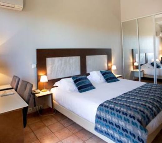 HOTEL L'ARAPEDE
