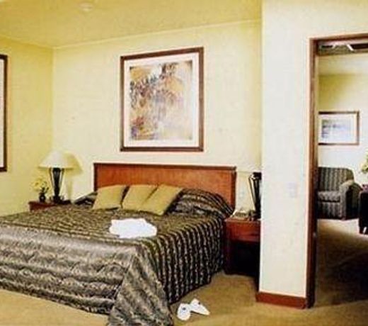 Sol de Oro Hotel & Suites