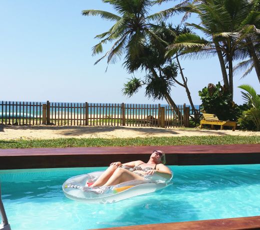 Tropical Beach House Hikkaduwa