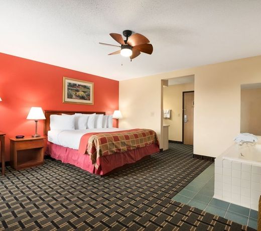 Baymont by Wyndham Springfield