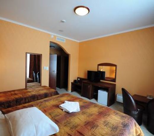 Manor Hotel