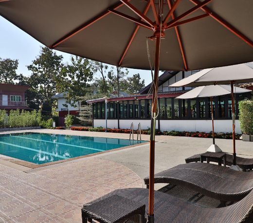 Tong House Resort