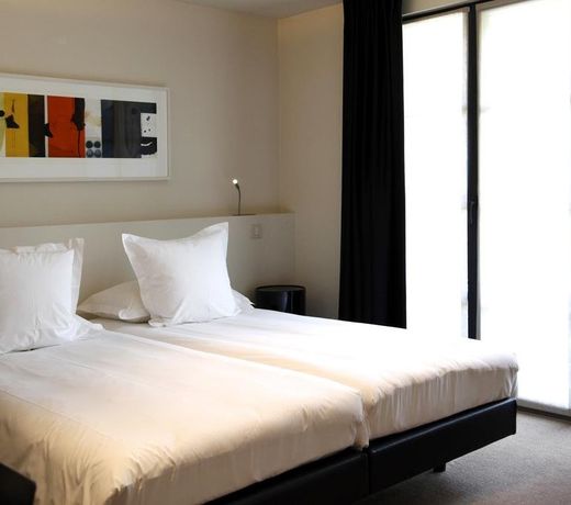 Noah Hotel