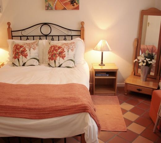 Jonquil Guest Cottage
