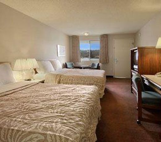 Days Inn by Wyndham Auburn
