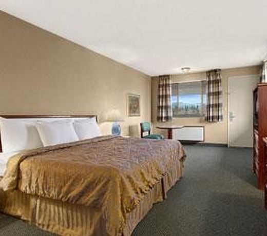 Days Inn by Wyndham Auburn