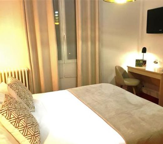 HÃ´tel Le Boeuf Couronne Chartres - Logis Hotels