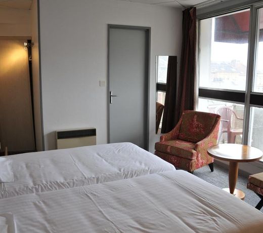 HOTEL LE CLEVES