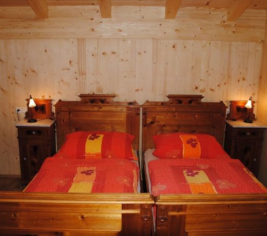 Ferienhaus Chalet Schlossblick Tirol