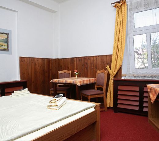 HOTEL KAROLINA