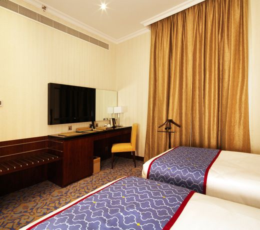 Raviz Center Point Hotel