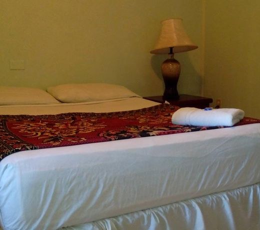 Don Santiago Guesthouse Downtown