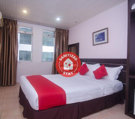 SUPER OYO 991 Mayfair Hotel