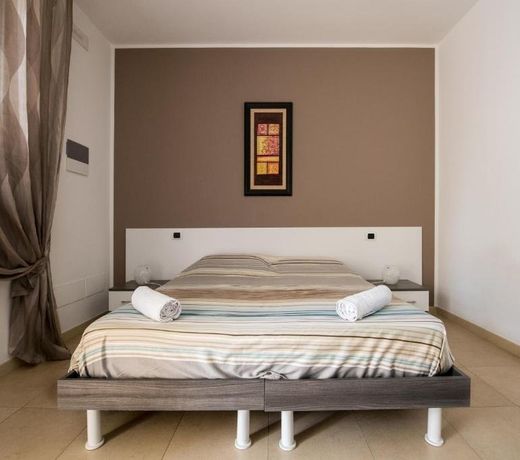 B&B Sun House
