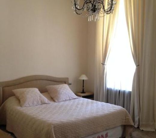 Demeure Saint Louis, Cite 10mn Ã  pieds, PARKING Prive, BORNES 7,2 KW, PISCINE, FULL WIFI