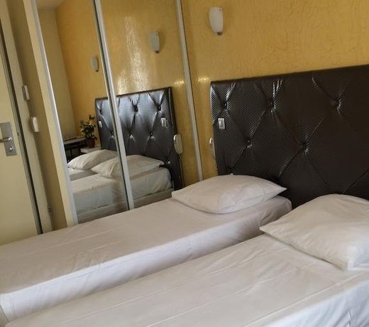 Arcotel Cannes a 4 minutes du Palais des Festivals
