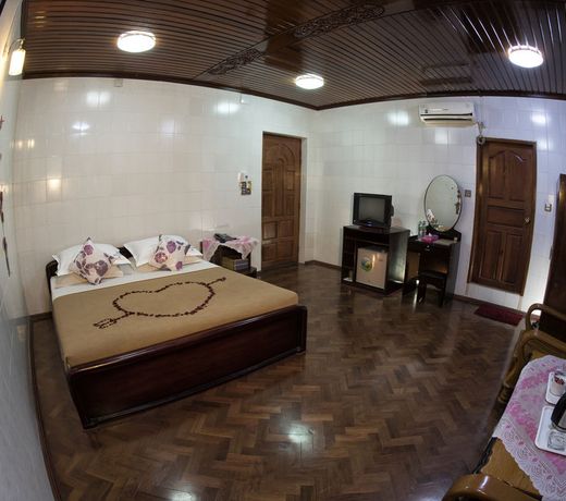 MANN Myanmar Inn