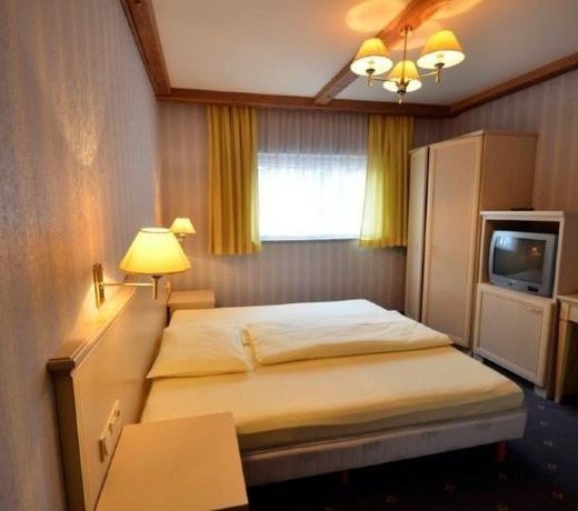 HOTEL GLEISS
