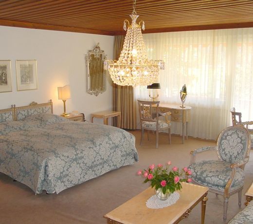 ROYAL PARK HOTEL