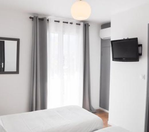 HÃ´tel les Arbousiers