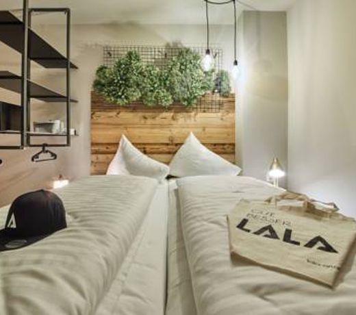 LALA arthotel