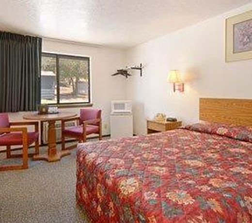 Super 8 by Wyndham Green River