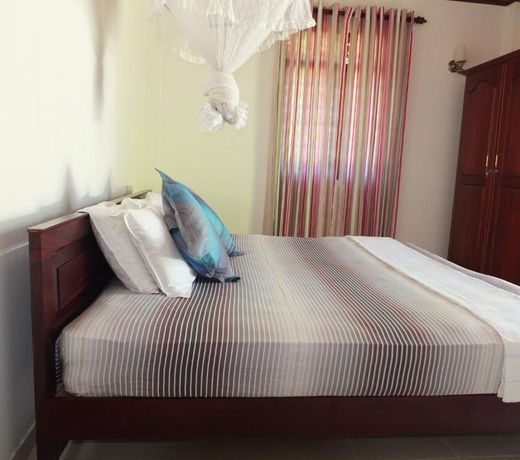 Affordable private villa for long and short family holiday in Hikkaduwa, Sri Lanka