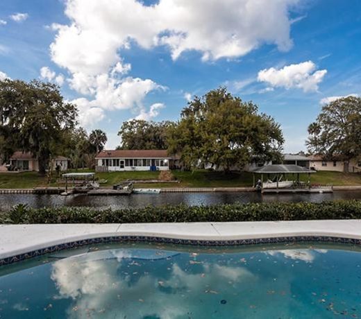 PALM PARADISE BY VACATION RENTAL PROS