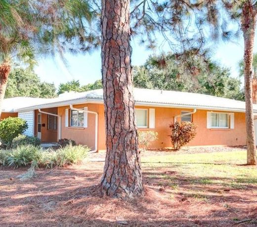 HARBOR PARADISE BY VACATION RENTAL PROS