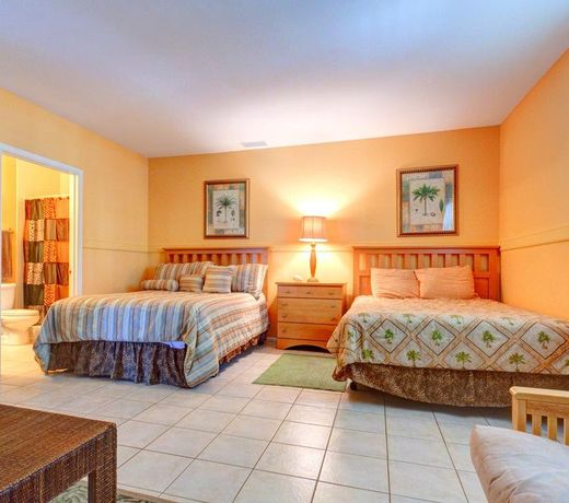 HARBOR PARADISE BY VACATION RENTAL PROS