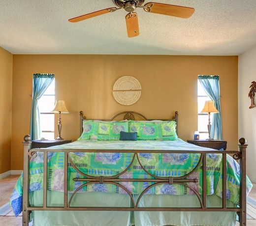 CIRCLE DRIVE HOME BY VACATION RENTAL PROS